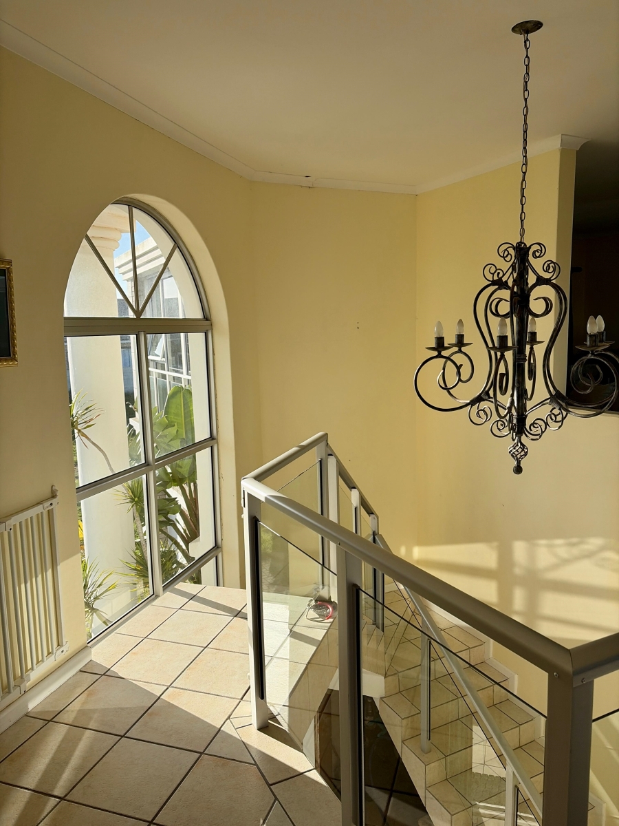 3 Bedroom Property for Sale in Boggomsbaai Western Cape